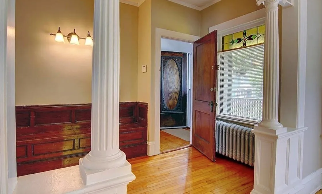 2 bed, 1200 sqft, $2,400 — Photo 3