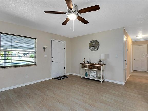 2nd image of 1185 Perch Dr