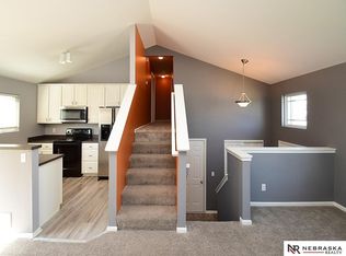 16139 Cherrywood St, Omaha, NE 68136