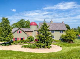 1350 Bell Rd, Chagrin Falls, OH 44022