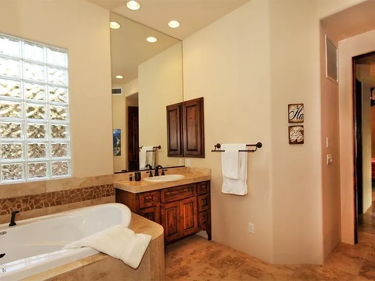 3000 E Ironwood Rd — Photo 11