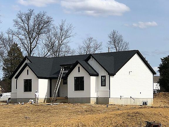 Under construction Lot 5