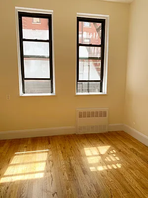 Rented by Waverly Realty Associates | media 8