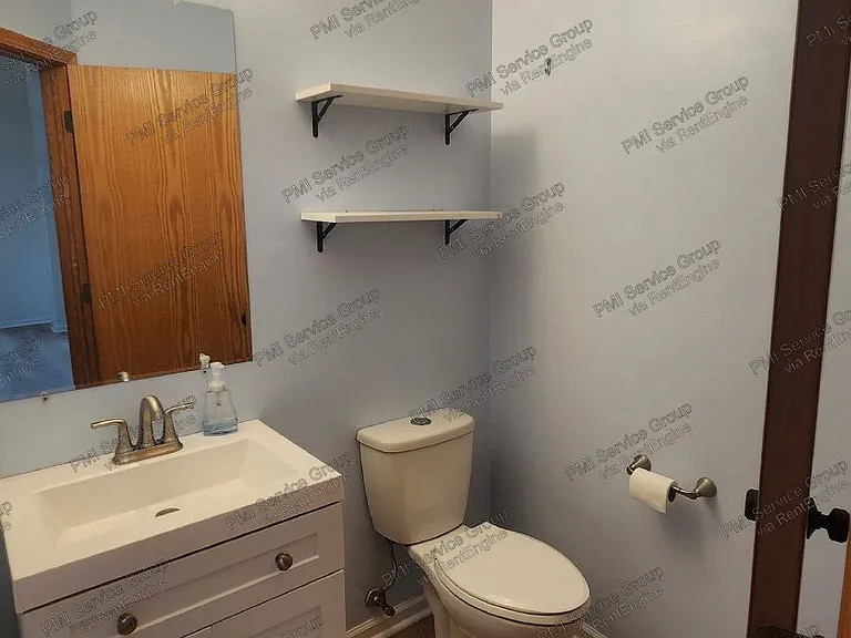 1523 Schumacher Dr — Photo 14