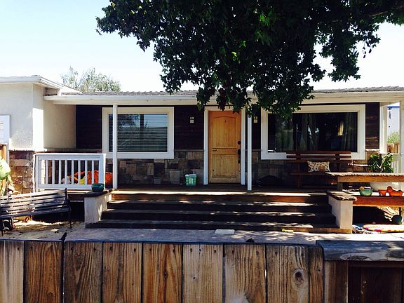 Front enclosed with 2 entrance Gates