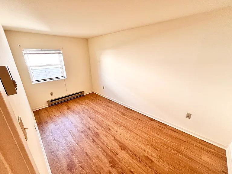 287 Saint John St #4 — Photo 17