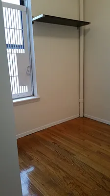 Rented by Chartwell Manhattan Realty | media 2