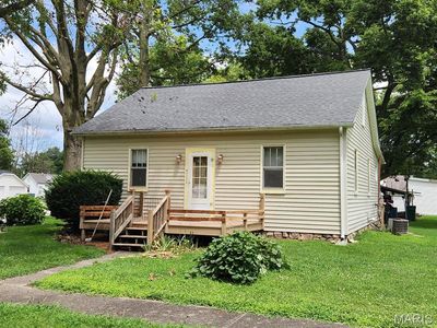 711 Dora St, Beckemeyer, IL, 62219