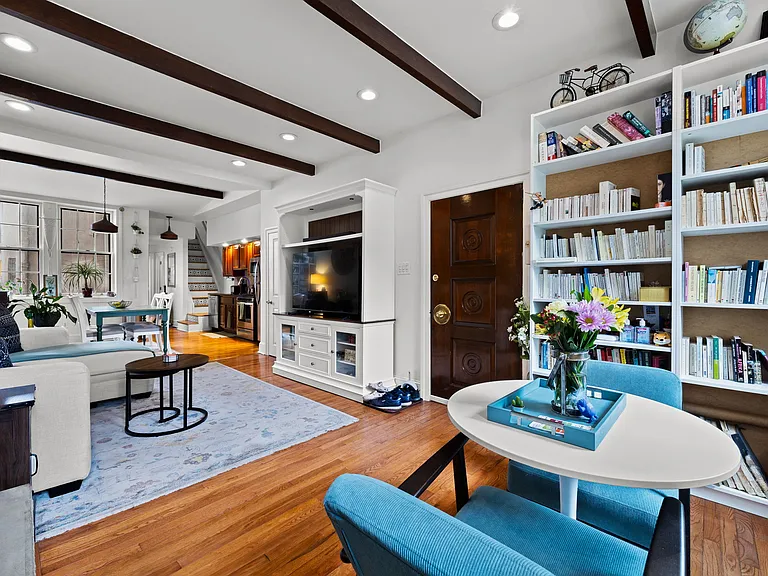 428 Lombard St #1 — Photo 11