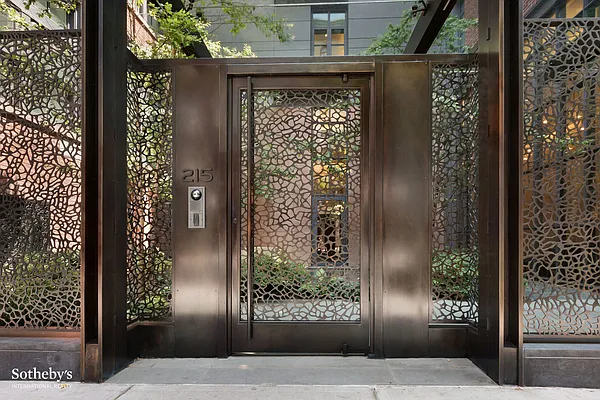 Sold by Sotheby's International Realty | media 30