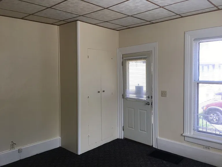 225 W Washington Ave — Photo 3