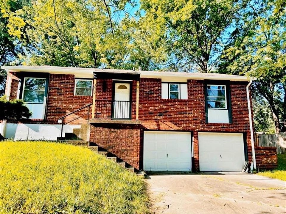 1st image of 1017 NW Berkshire Dr
