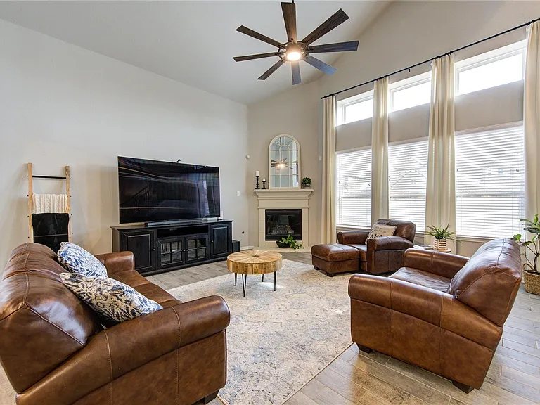 5439 Rustic Ruby Dr — Photo 15