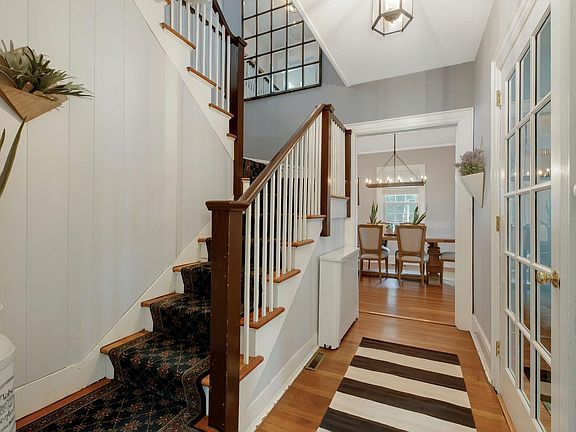 3rd image of 116 Bayview Ave