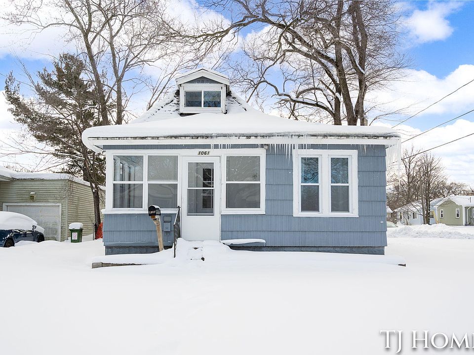 1st image of 1061 E Forest Ave
