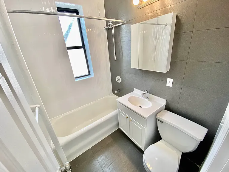 7002 Ridge Blvd #3 — Photo 7