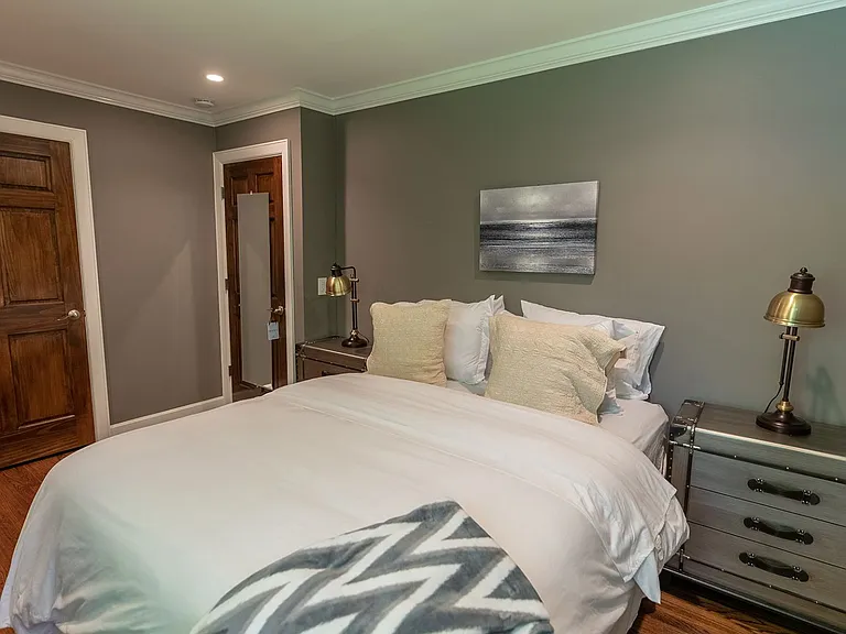 36 Tyrone Dr — Photo 7