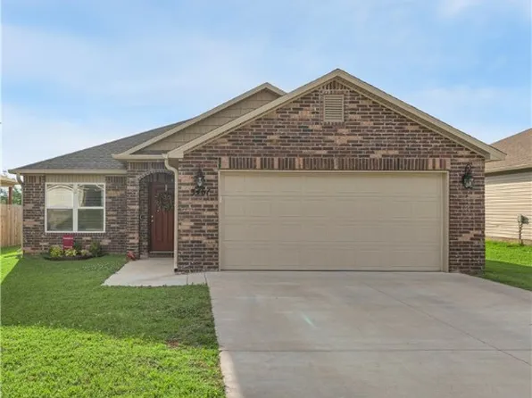 3461 Red Tail Way, Farmington, AR 72730