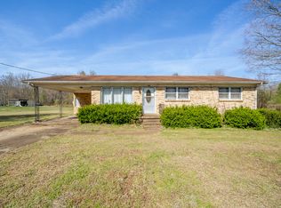 5062 Sunny Acres Dr, Waynesboro, TN 38485
