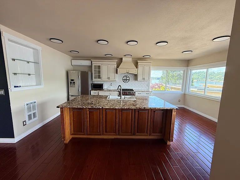 2524 W Lake Sammamish Pkwy NE — Photo 8