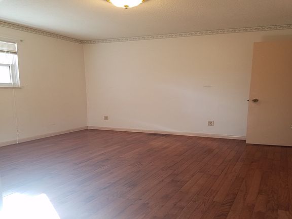 4th image of 1860 Pembrook Dr