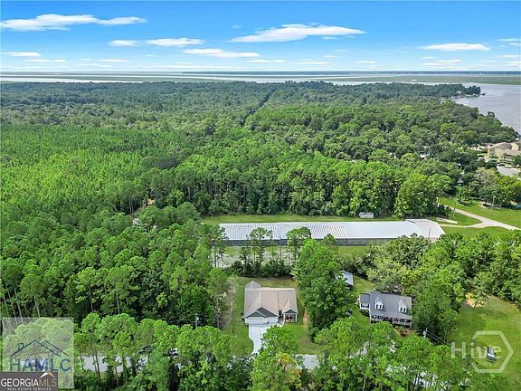 2nd image of 101 Plantation Rd