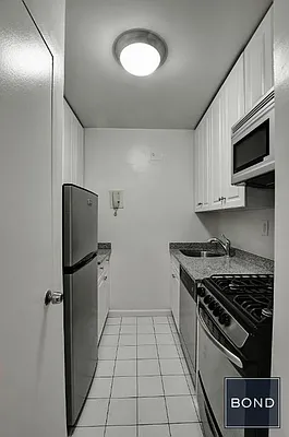 Rented by Bond New York | media 87