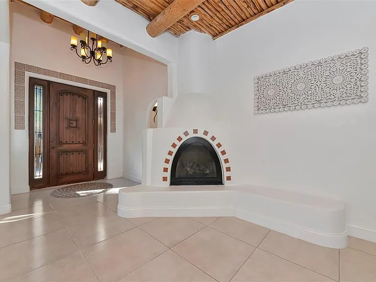 681 Avenida De Mayo — Photo 16