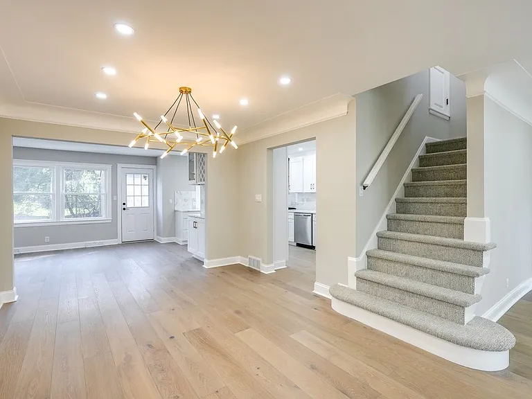 23914 Edgehill Dr — Photo 2
