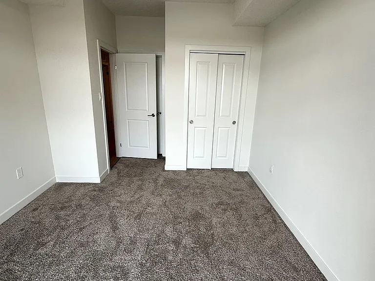 824 Woolwich St #175 — Photo 14