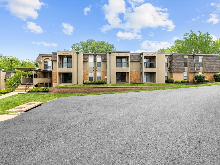 Chesterfield Place — Photo 19