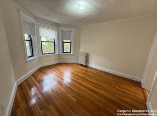 1140 Commonwealth Ave APT 28, Allston, MA 02134