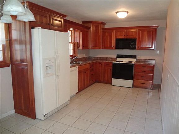 2nd image of 1413 Debra Ave