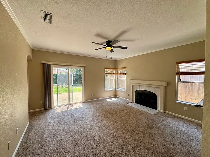 1220 Arbor Dr — Photo 9