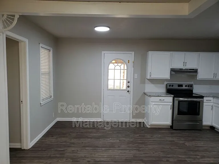 8012 Chaparral Dr — Photo 4