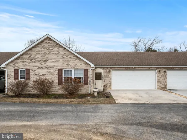 59 Deaken Cir, Strasburg, VA 22657