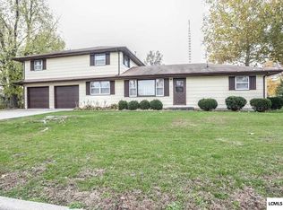 711 21st St, Lincoln, IL 62656