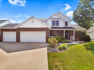 2106 Strand Dr, Champaign, IL