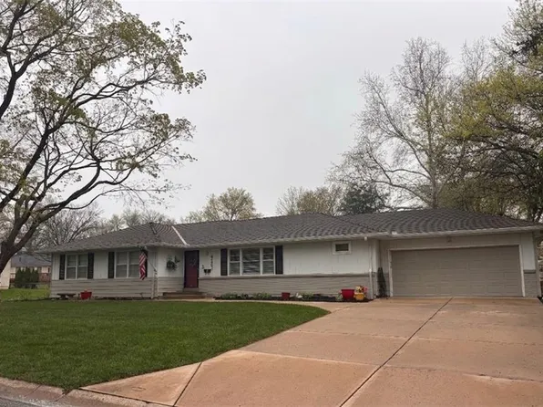 4201 W 98th Ter, Overland Park, KS 66207
