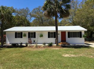 1528 Cedar St, Niceville, FL 32578