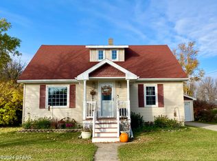 1216 5th St, Langdon, ND 58249