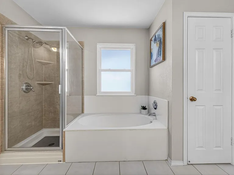 2712 Buckeye Trl — Photo 20