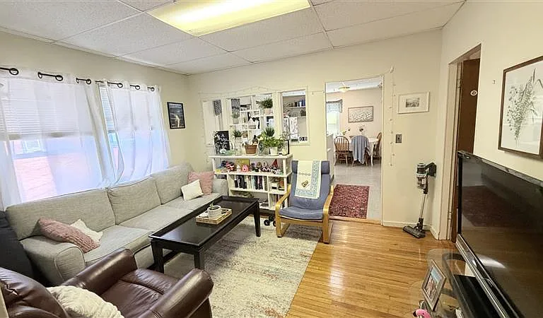41 Burnside Ave #2 — Photo 2