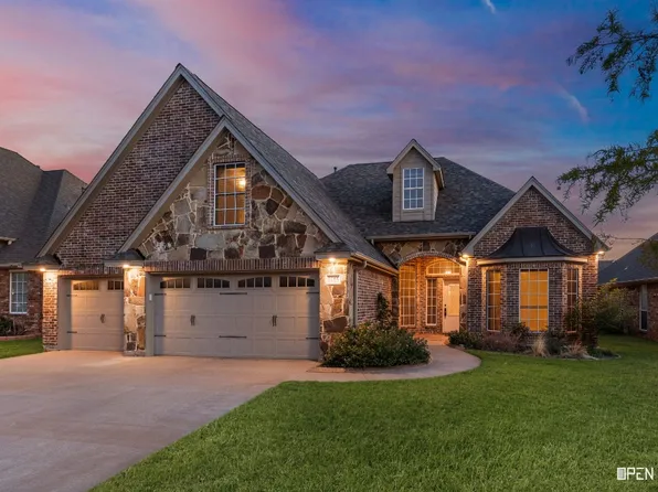 5115 Crown Ridge Dr, Wichita Falls, TX 76310