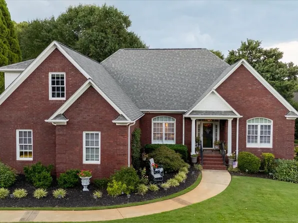 106 Carson Ct, Easley, SC 29642
