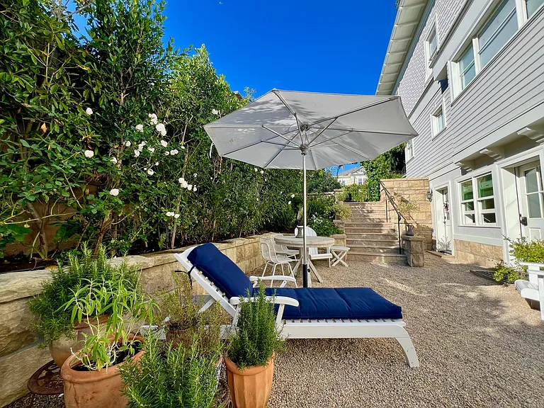 1703 Chapala St #B — Photo 21
