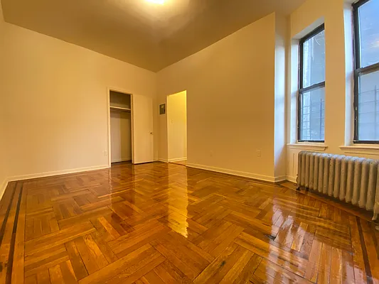 Rented by Lang Realty LLC | media 3