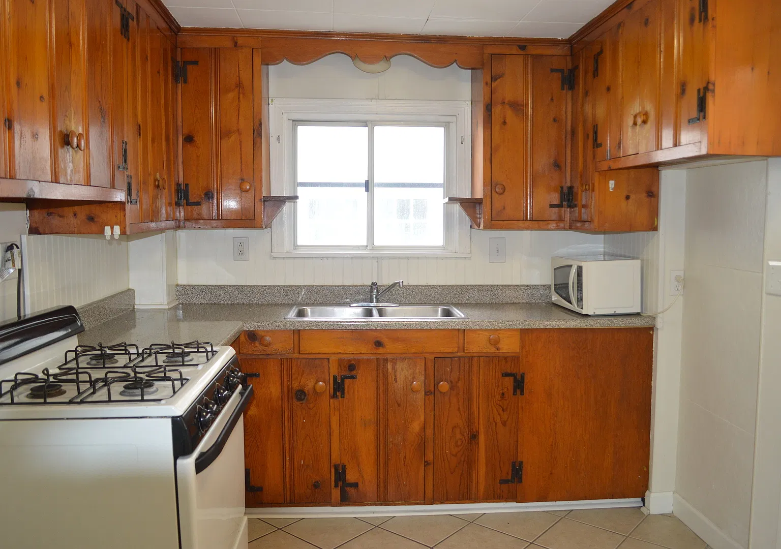 515 E State Street — Photo 3