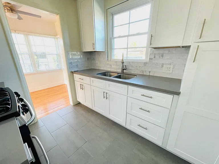 220 Argonne Ave #3 — Photo 7