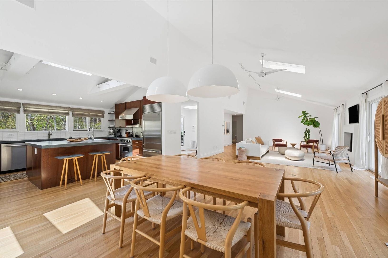  Open Concept Entertaining